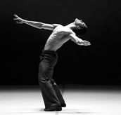 Daniel Camargo in »Le Chant du Rossignol«. Foto: Stuttgarter Ballett