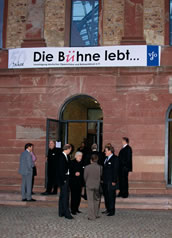 Die Veranstaltung stand unter dem Motto „Die Bühne lebt...“ (Foto: Heymann). 