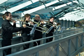 Für die musikalische Umrahmung der Veranstaltung sorgten ein Ensemble des Chores des Nationaltheaters Mannheim unter der Leitung von Tilman Michael und ein Posaunenquartett der Musikhochschule Frankfurt. Fotos: Oswald. 