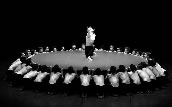 Das Stuttgarter Ballett feierte sich selbst. Oben: „Bolero“ von Maurice Béjart mit Friedemann Vogel. Fotos: Stuttgarter Ballett