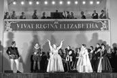 Robert Murray als Earl of Essex, Clive Bayley als Sir Walter Raleigh, Amanda Roocroft als Elisabeth I.,