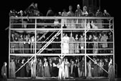 Sächsischer Staatsopernchor in „La Juive“. Foto: Matthias Creutziger