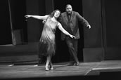 Auftakt zum Dresdner Strauss-Jahr: „Elektra“mit Evelyn Herlitzius als Elektra und Frank van Aken als Aegisth. Foto: Matthias Creutziger