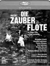 Wolfgang Amadeus Mozart: Die Zauberflöte. Mit dem Chor der Niederländischen Nationaloper und dem Niederländischen Kammerorchester, ML: Marc Albrecht, R: Simon McBurney. Opus arte/Naxos Bluray OABD 7133 D