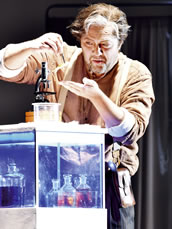 Andreas Jäpel als „Wozzeck“ am Staatstheater Cottbus. Foto: Marlies Kross