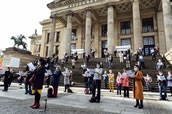 Berliner Chöre vor dem Gendarmenmarkt. Foto: Marcus Lieberenz