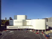 Letzte Wirkungsstätte von Claudia Schmitz, bevor sie zum Bühnenverein wechselte: das Düsseldorfer Schauspielhaus. Foto: Thomas Rabsch – September 2020