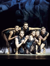 „Tschaikowsky-Ouvertüren“ am Bayerischen Staatsballett; Mitglieder der Compagnie. Foto: Nicholas MacKay