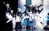 „Der Prinz von Schiras“ mit Mitgliedern der Tanzcompany. Foto: Marie Liebig