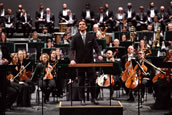 Sieva Borzak mit dem Orchester der Opéra Royal de Wallonie-Liège. Foto: Berger/ORW