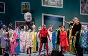 Franz Schreker, „Der Schmied von Gent“, mit Sung Ha (Herzog Alba), Seunghee Kho (Astarte), Joachim Goltz (Smee) und der Opernchor des Nationaltheaters Mannheim. Foto: Christian Kleiner