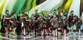Marius Schötz/Marthe Meinhold, „Pinocchio“ mit dem Kinderchor am Rhein und der Akademie für Chor und Musiktheater als Grillen. Foto: Jochen Quast