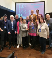 Deutschsprachige Gruppe in der FIA zusammen mit der frisch wiedergewählten FIA-Präsidentin Gabrielle Carteris (SAG-AFTRA). Foto: VdO