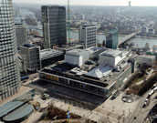 Städtische Bühnen Frankfurt. Luftbild: Uwe Dettmar